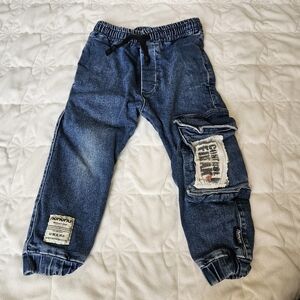 Nununu Jeans. Stylish. Size 3-4